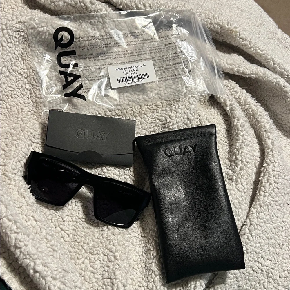 NWT QUAY FAST LANE SUNGLASSES